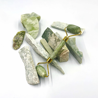 100% φυσικό Xiuyan Stone Jade Roller Gua Sha Set για το Face Lifting και το Tightening του δέρματος